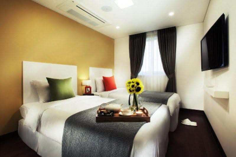 N Fourseason Hotel Myeongdong Seoul Exterior photo